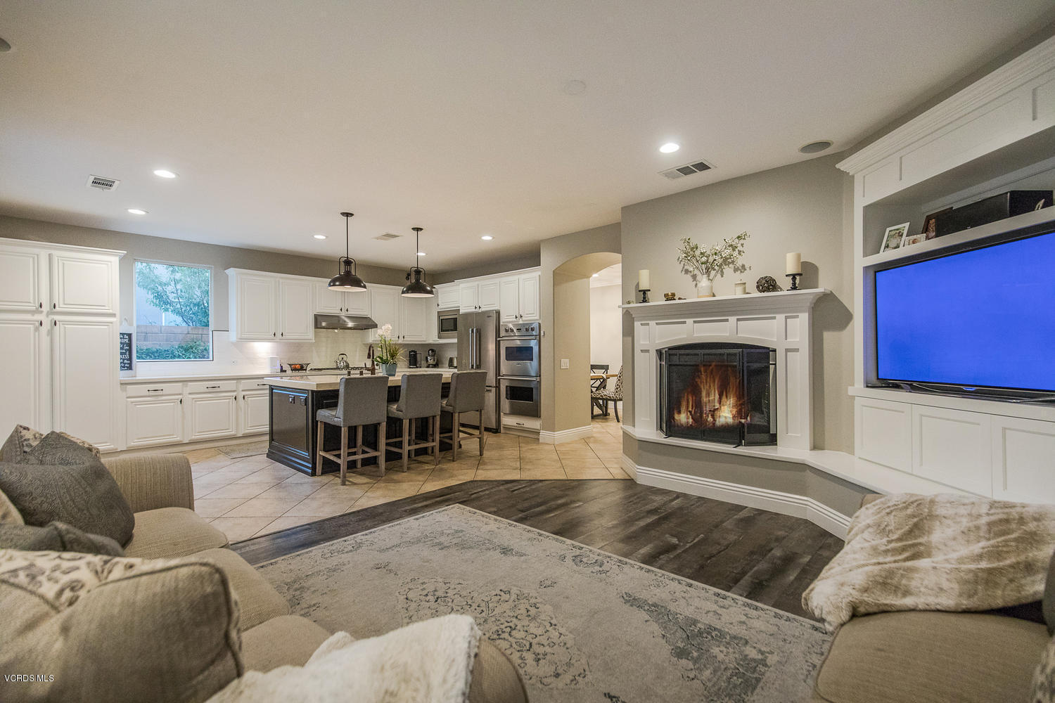14374 Peach Hill Road Moorpark, CA 93021 - Photo 11 of 37 14374 Peach Hill Rd Moorpark-large-011-0