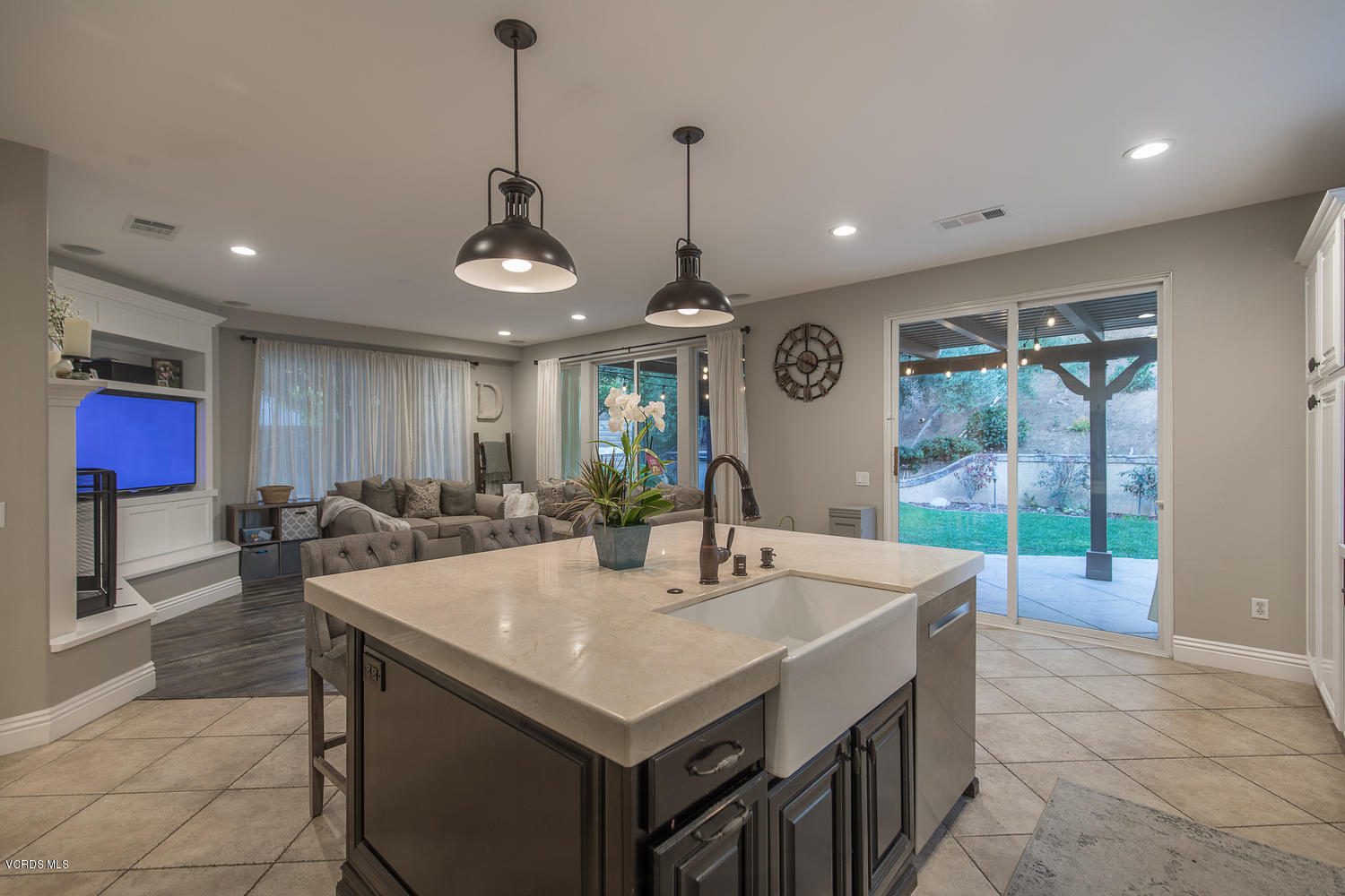 14374 Peach Hill Road Moorpark, CA 93021 - Photo 15 of 37 14374 Peach Hill Rd Moorpark-large-015-0