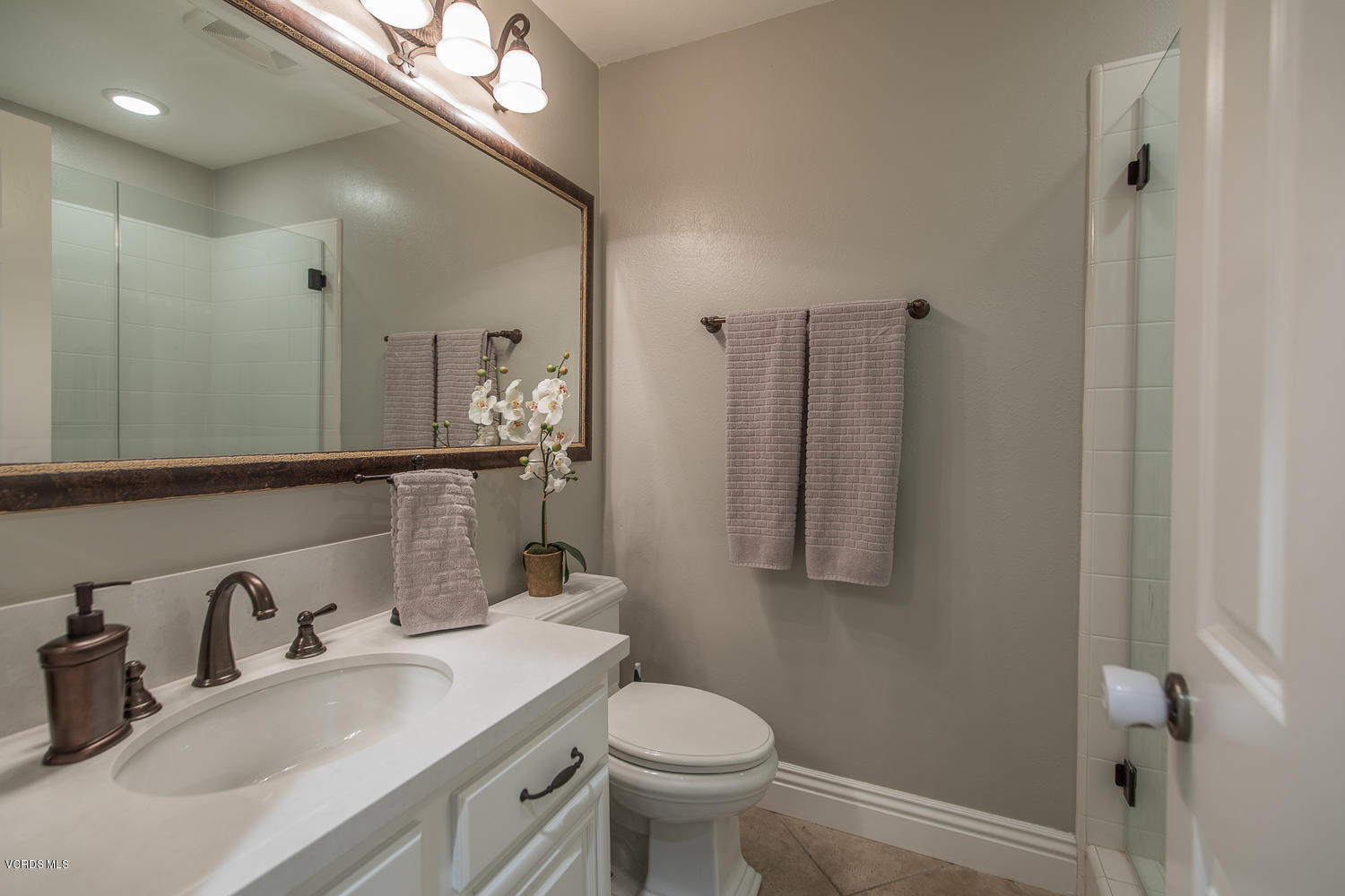 14374 Peach Hill Road Moorpark, CA 93021 - Photo 16 of 37 14374 Peach Hill Rd Moorpark-large-016-0