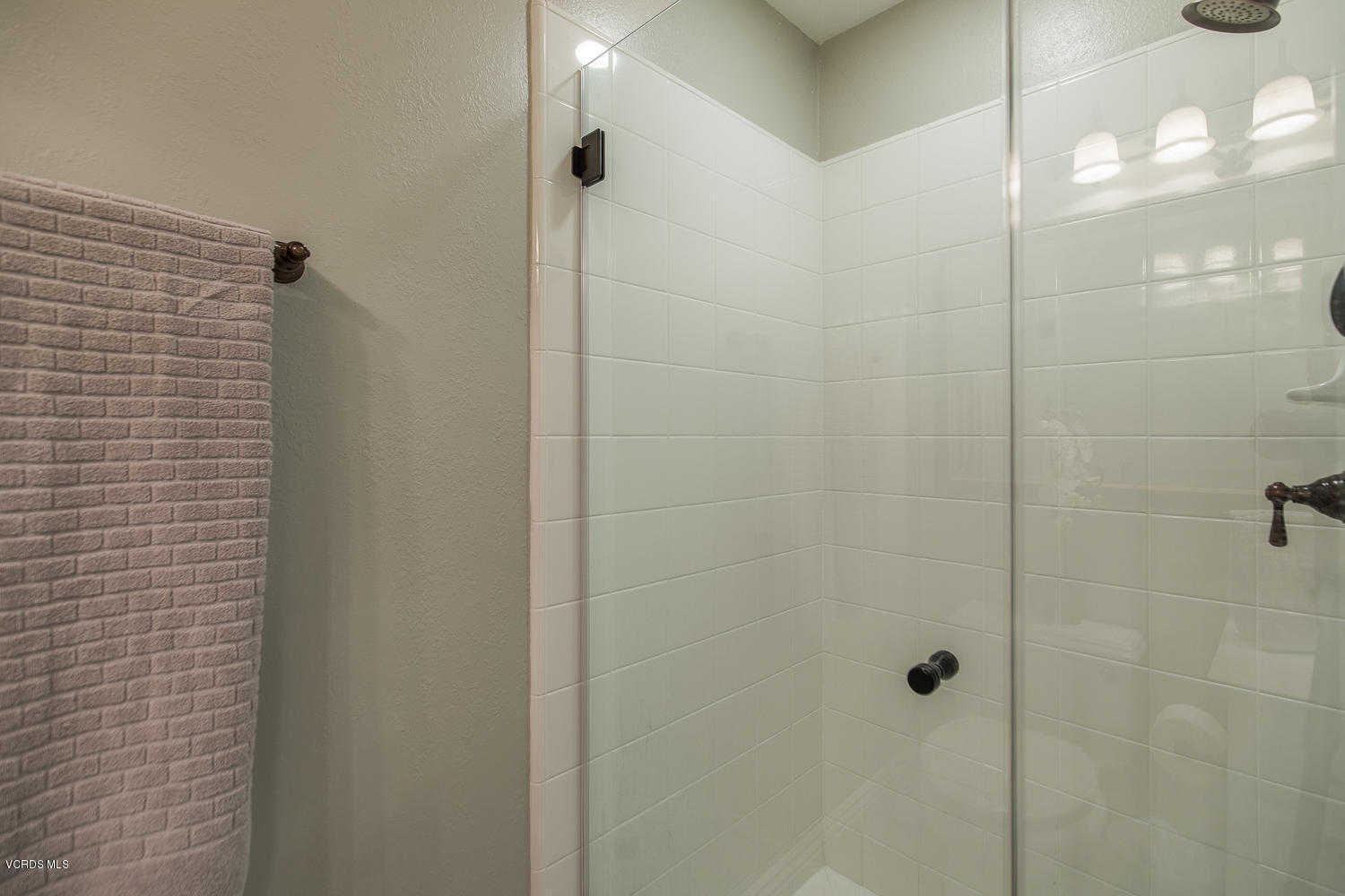 14374 Peach Hill Road Moorpark, CA 93021 - Photo 17 of 37 14374 Peach Hill Rd Moorpark-large-017-0