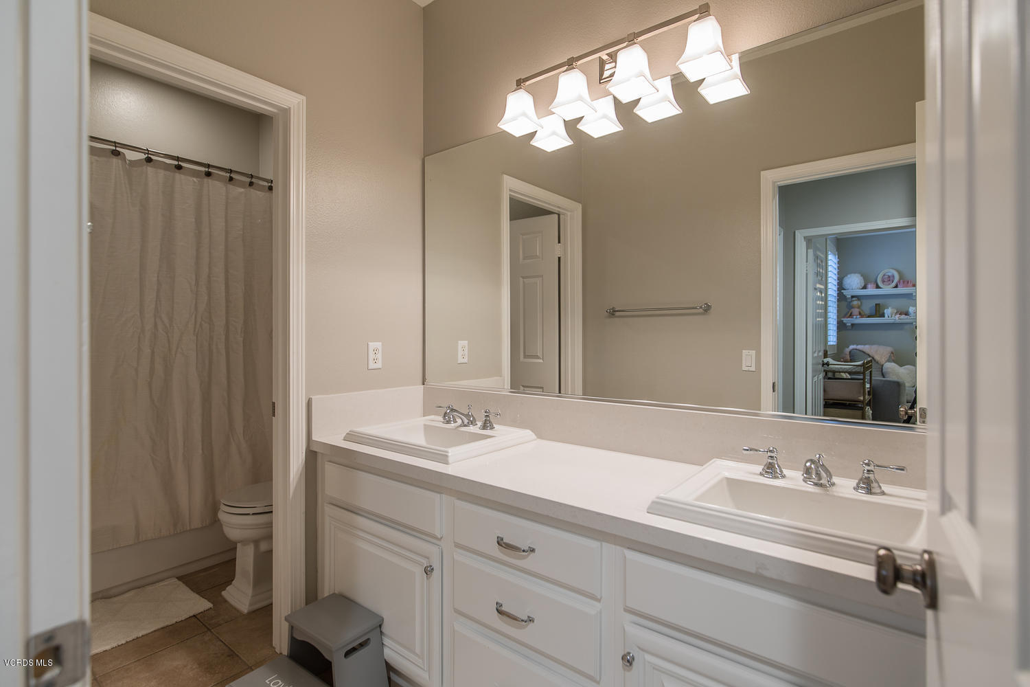 14374 Peach Hill Road Moorpark, CA 93021 - Photo 30 of 37 14374 Peach Hill Rd Moorpark-large-030-0