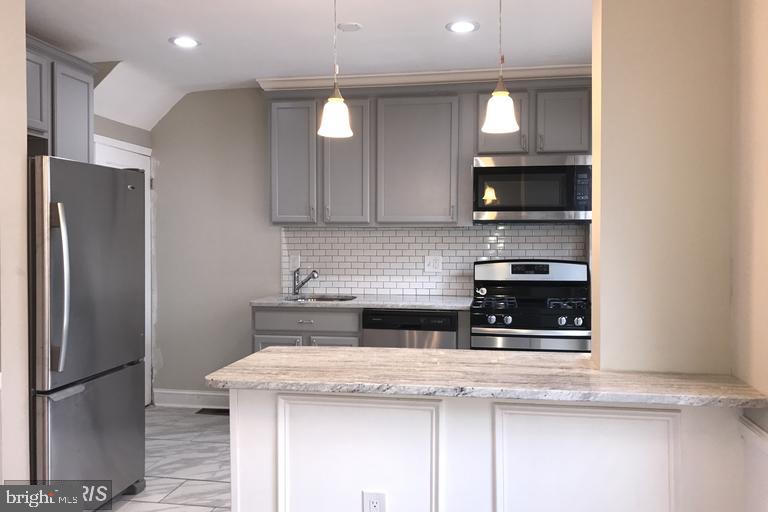 1441 Walker Avenue Baltimore, MD 21239 - Photo 8 of 26