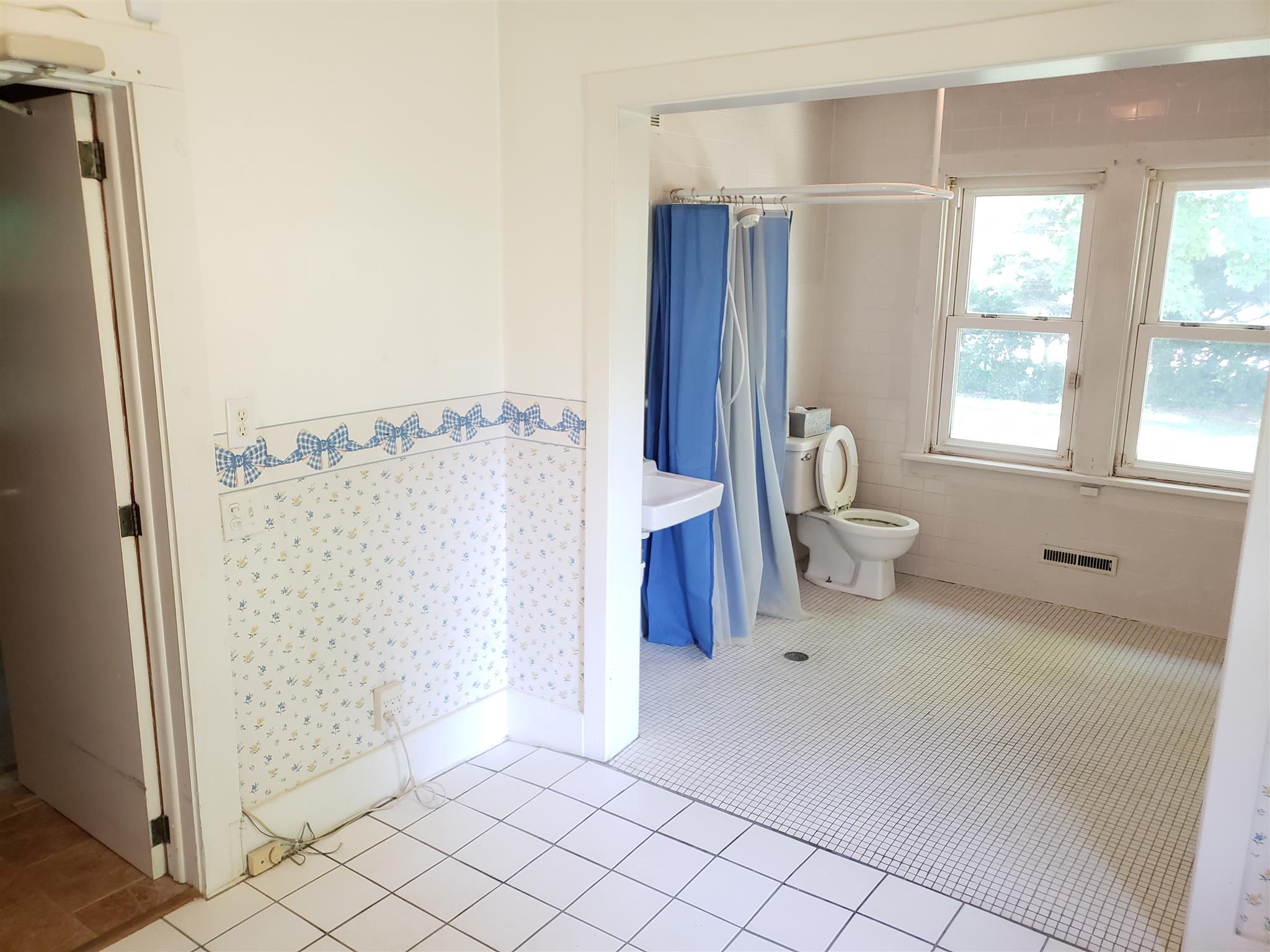 11796 Adams Road Granger, IN 46530 - Photo 14 of 36 Gallery Image 14