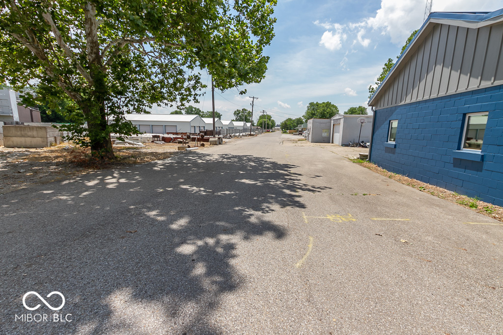 925 Virginia Street Shelbyville, IN 46176 - Photo 11 of 44