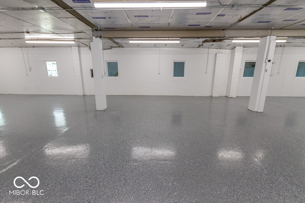 925 Virginia Street Shelbyville, IN 46176 - Photo 23 of 44