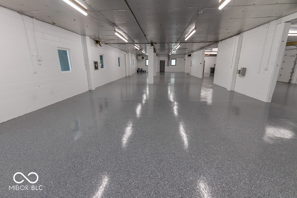 925 Virginia Street Shelbyville, IN 46176 - Photo 28 of 44