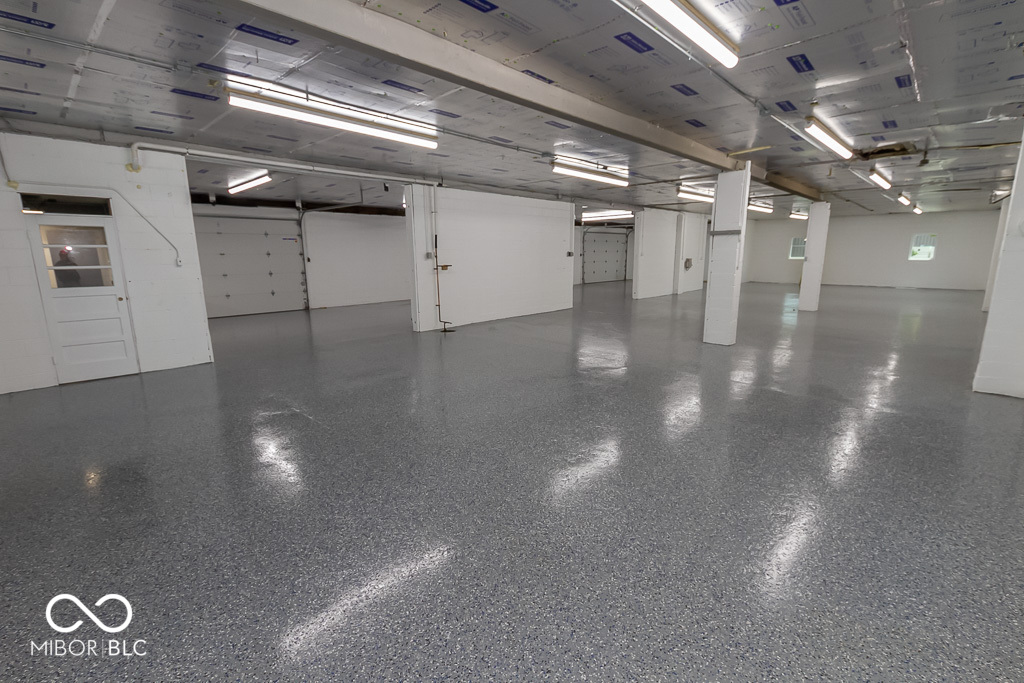 925 Virginia Street Shelbyville, IN 46176 - Photo 29 of 44