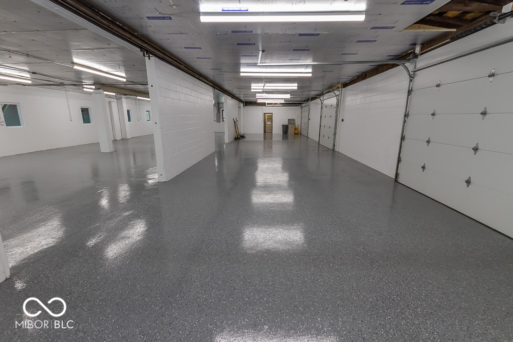 925 Virginia Street Shelbyville, IN 46176 - Photo 32 of 44