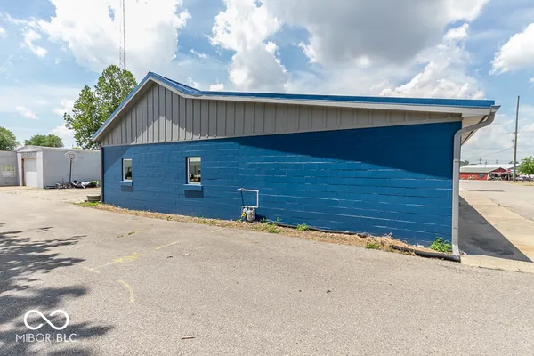 $3,000 | 925 Virginia Street, Shelbyville, IN 46176