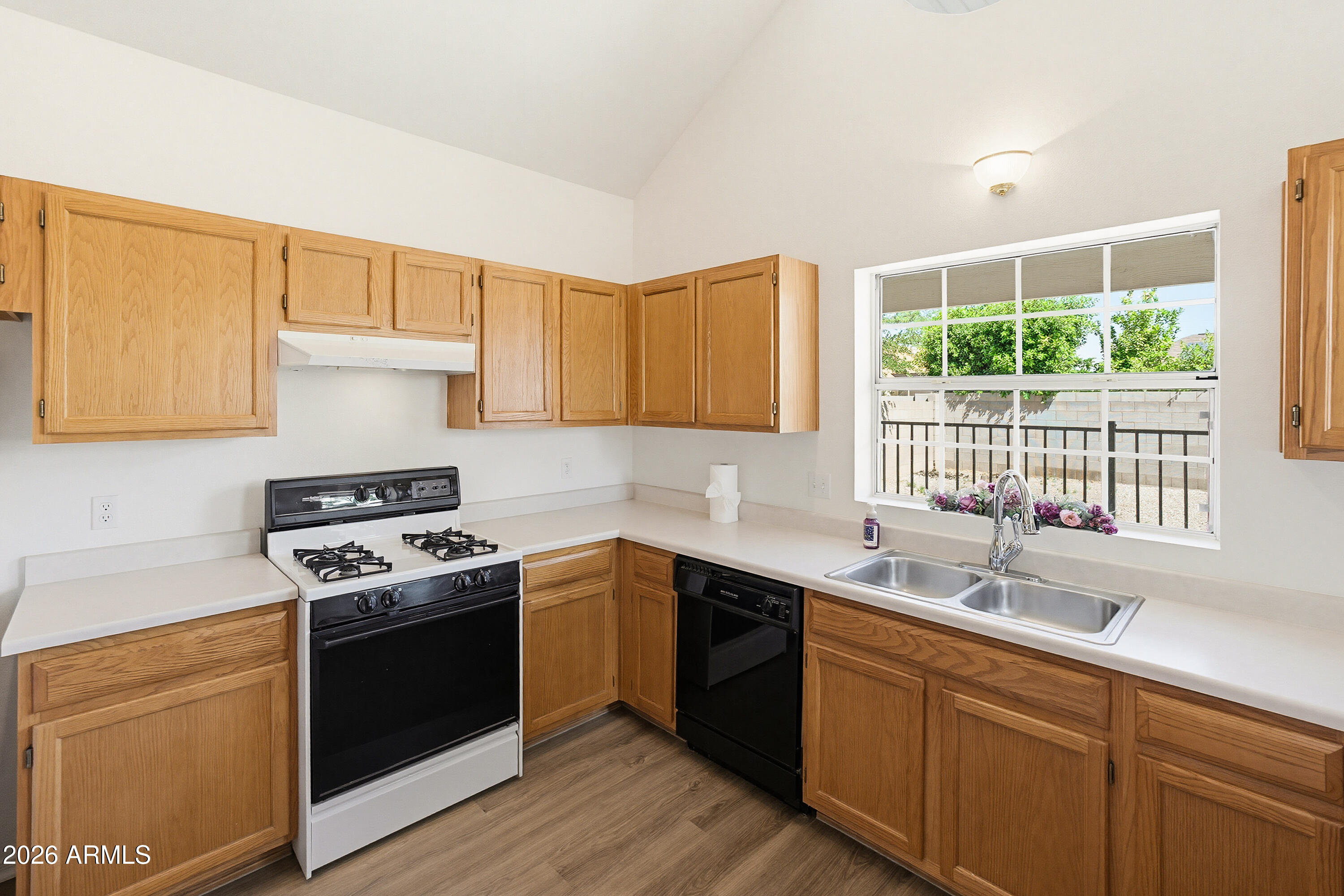 344 East Osborn Road Phoenix, AZ 85012 - Photo 14 of 37 344 E Osborn Rd-8