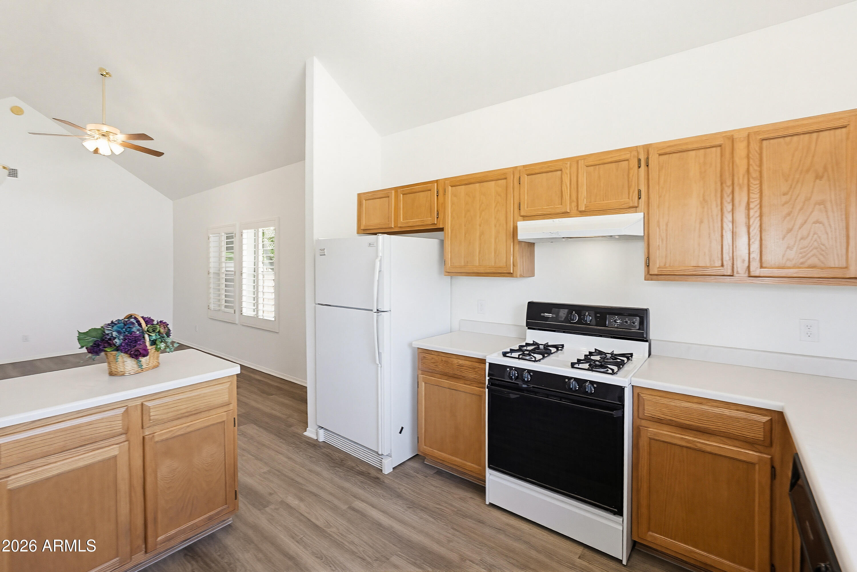 344 East Osborn Road Phoenix, AZ 85012 - Photo 15 of 37 344 E Osborn Rd-9