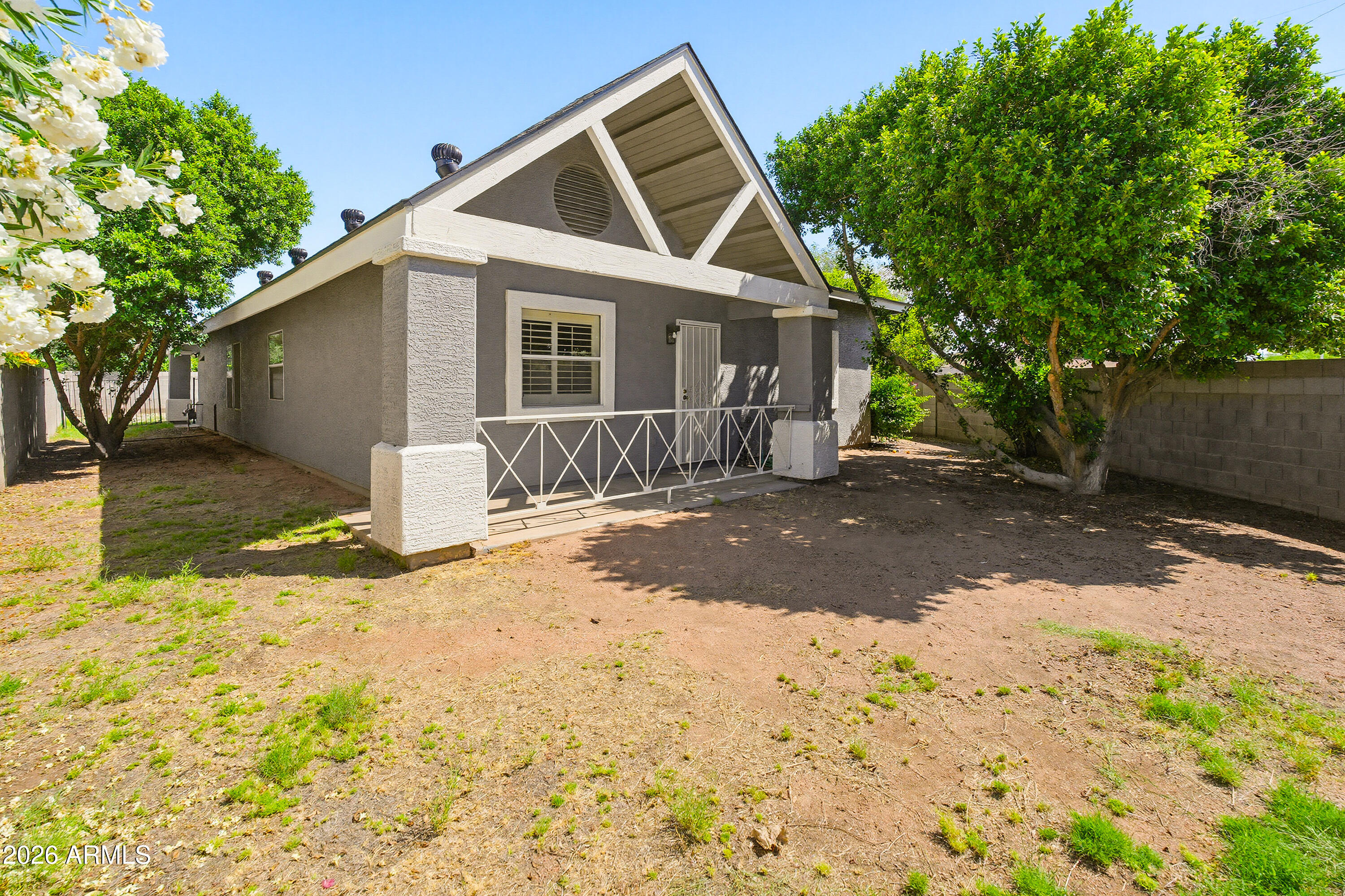 344 East Osborn Road Phoenix, AZ 85012 - Photo 6 of 37 344 E Osborn Rd-36