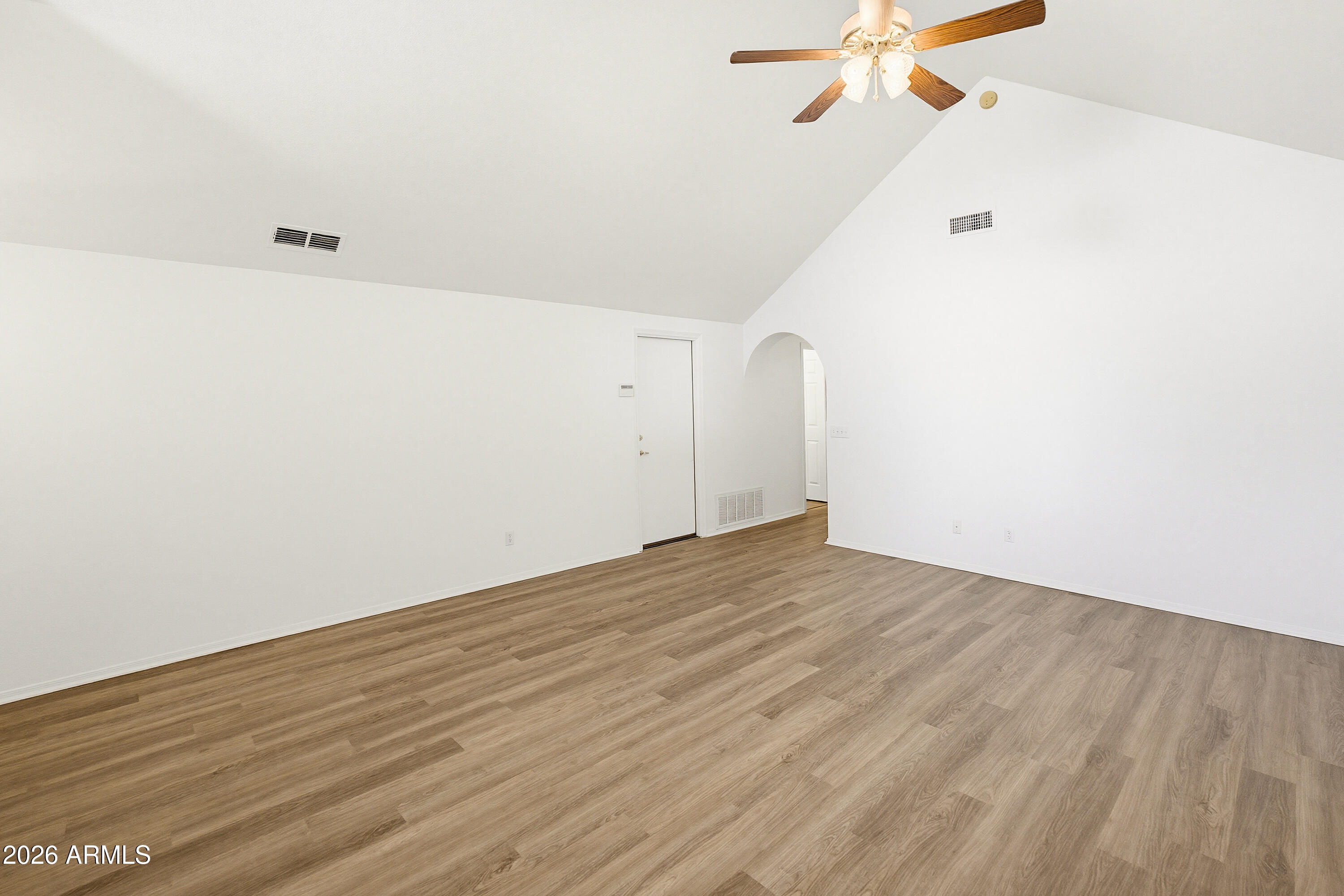 344 East Osborn Road Phoenix, AZ 85012 - Photo 8 of 37 344 E Osborn Rd-1