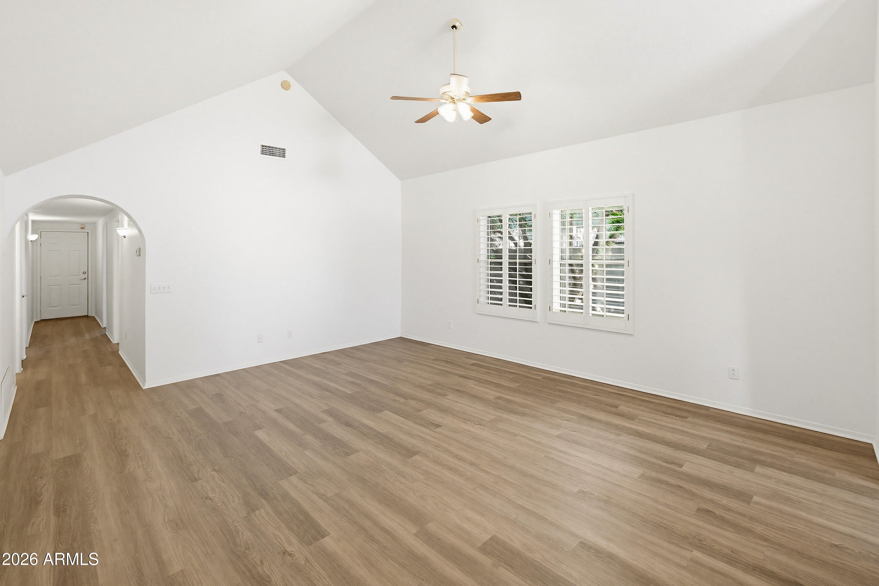 344 East Osborn Road Phoenix, AZ 85012 - Photo 10 of 37 344 E Osborn Rd-4