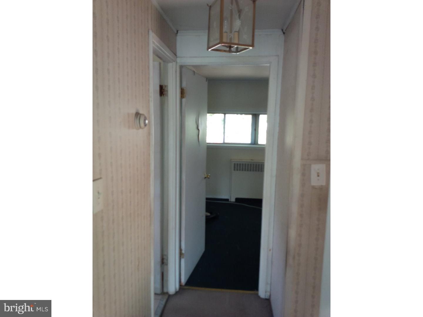 2 Quickset Road Levittown, PA 19057 - Photo 19 of 21 Hallway
