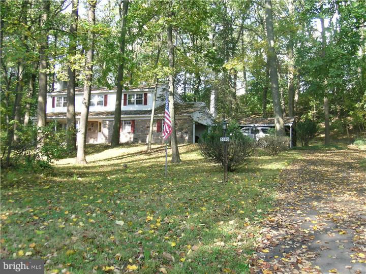 5393 Ridgeview Drive Doylestown, PA 18902 - Photo 5 of 25 Driveway