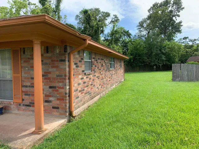 $2,300 | 2017 5th Street, Orange, TX 77630