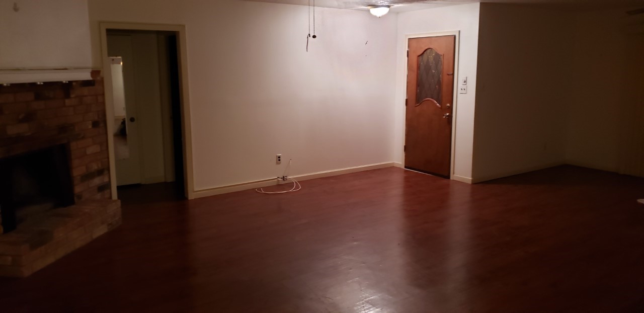 2017 5th Street Orange, TX 77630 - Photo 2 of 14