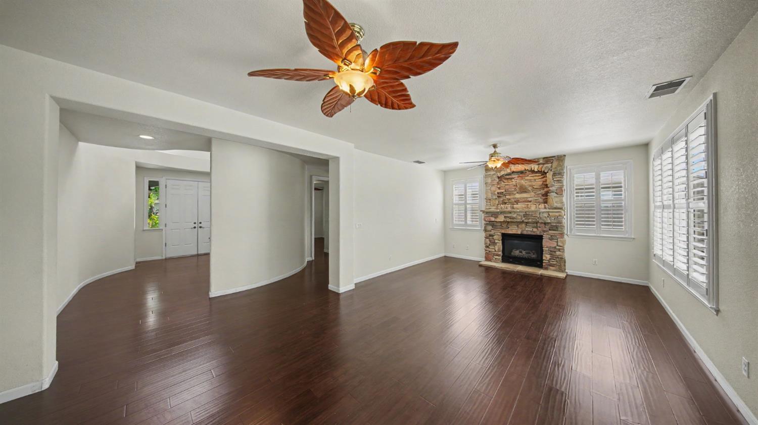 379 John Kamps Way Ripon, CA 95366 - Photo 8 of 43
