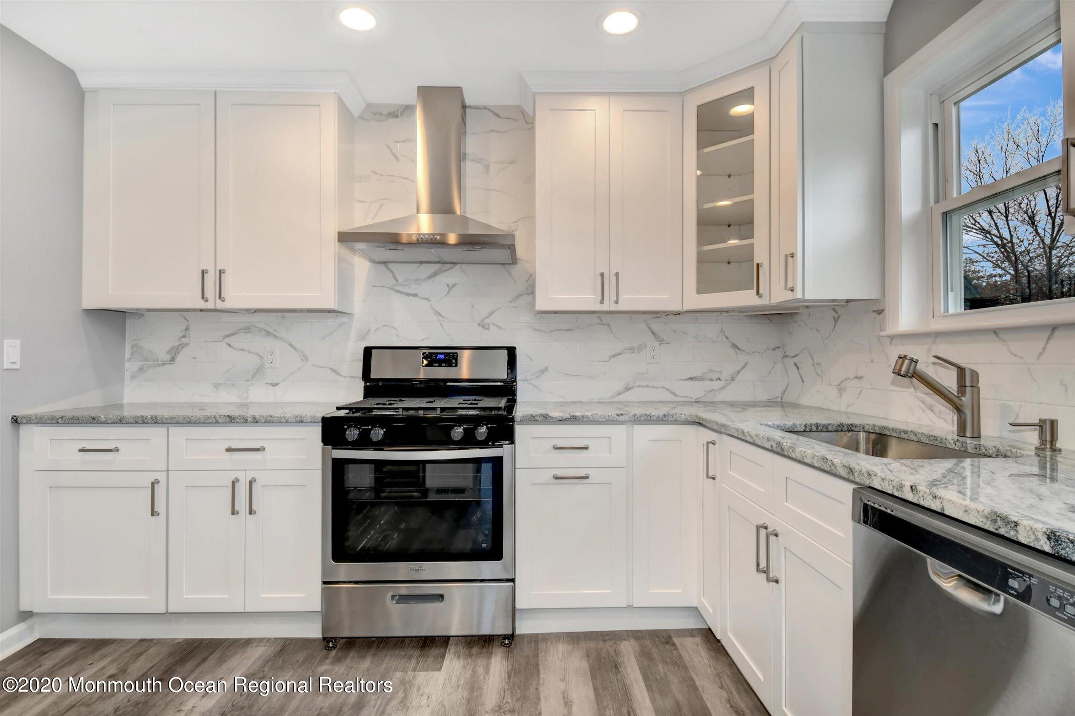 1 Nantucket Court Howell, NJ 07731 - Photo 12 of 29 14-Kitchen