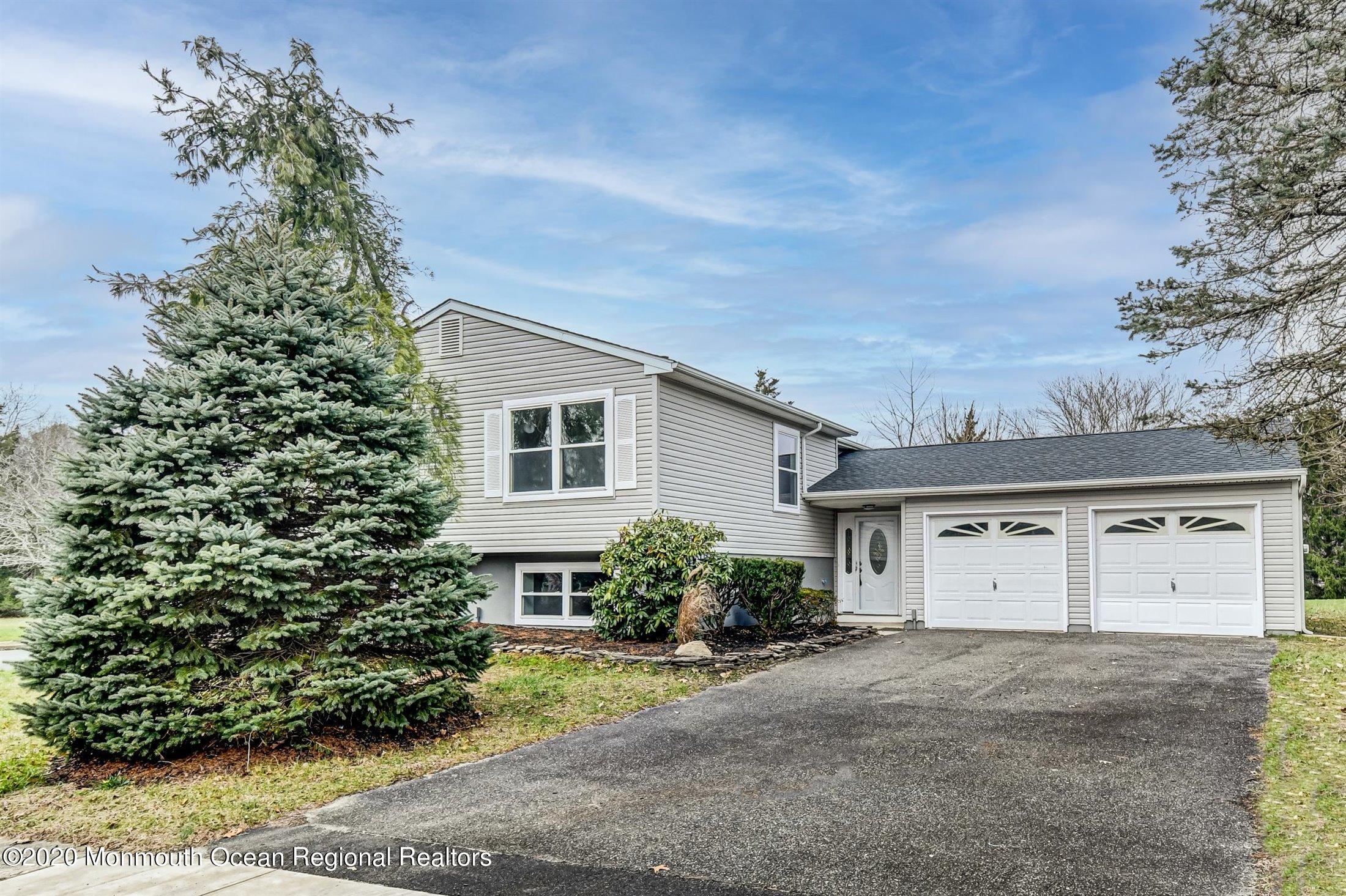 1 Nantucket Court Howell, NJ 07731 - Photo 3 of 29 01-Front