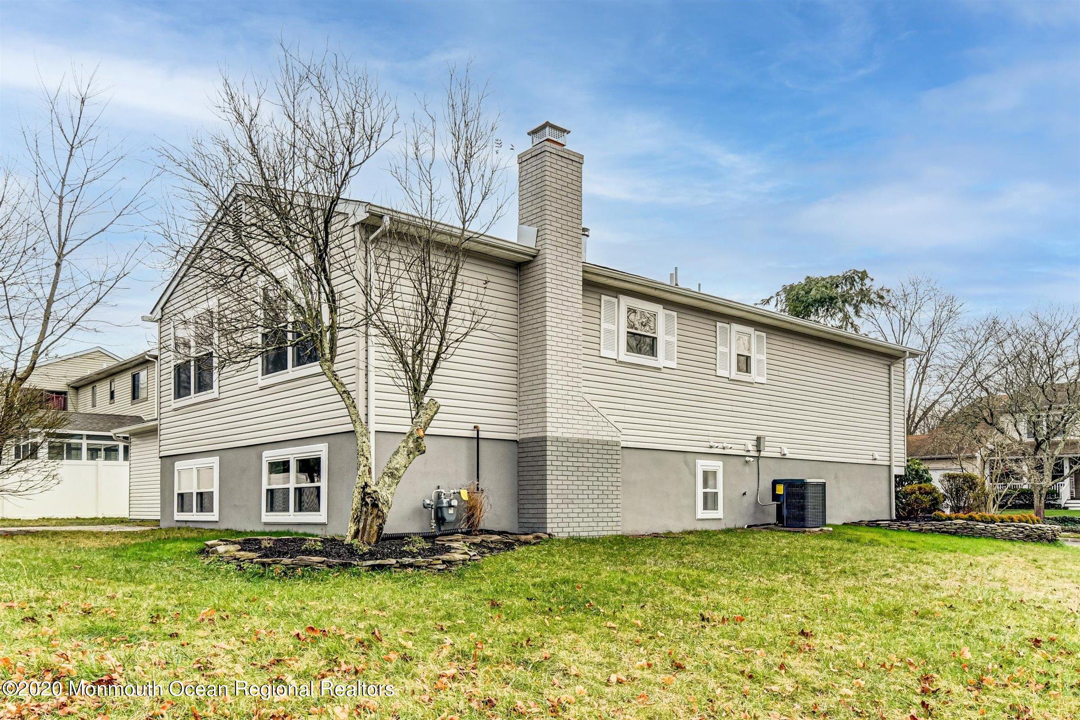 1 Nantucket Court Howell, NJ 07731 - Photo 28 of 29 03-Side of House