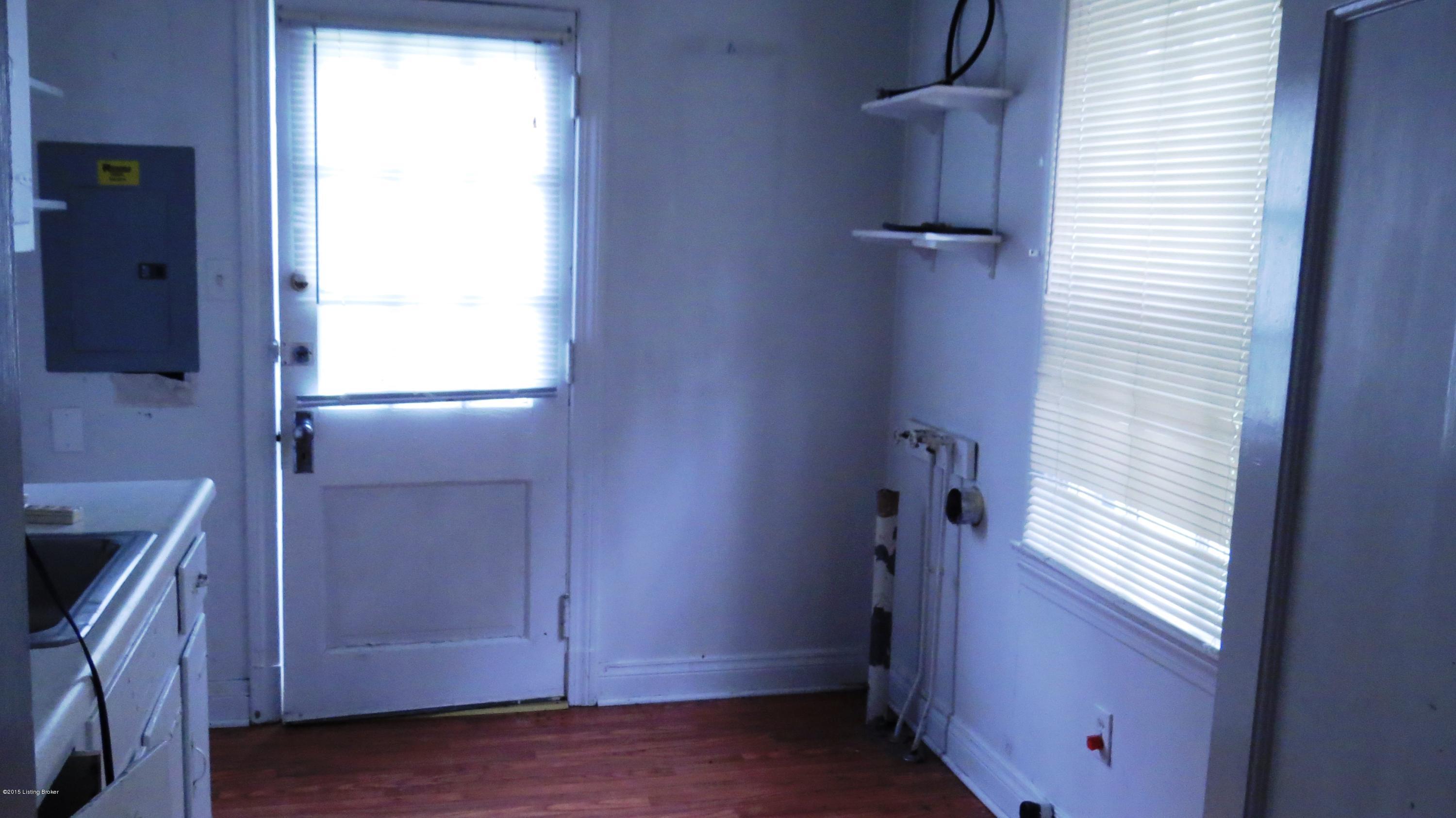 309 Wood Road Louisville, KY 40222 - Photo 7 of 11 044