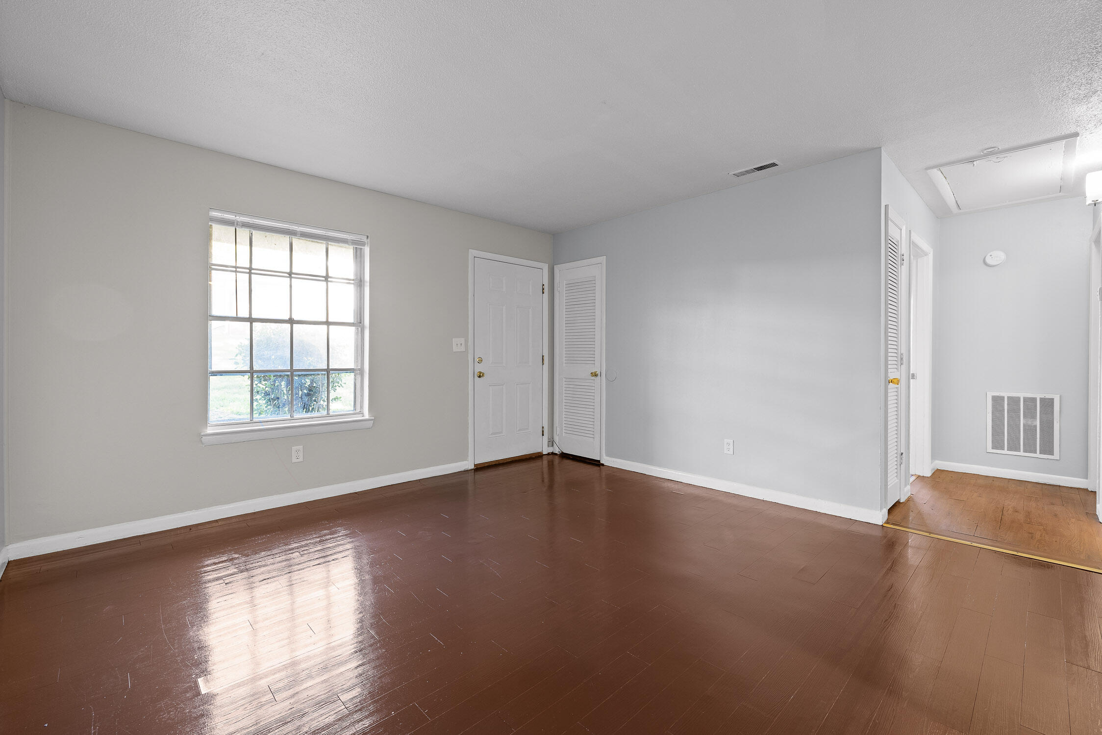 5044 Eller Road Chattanooga, TN 37416 - Photo 5 of 31 Eller-3