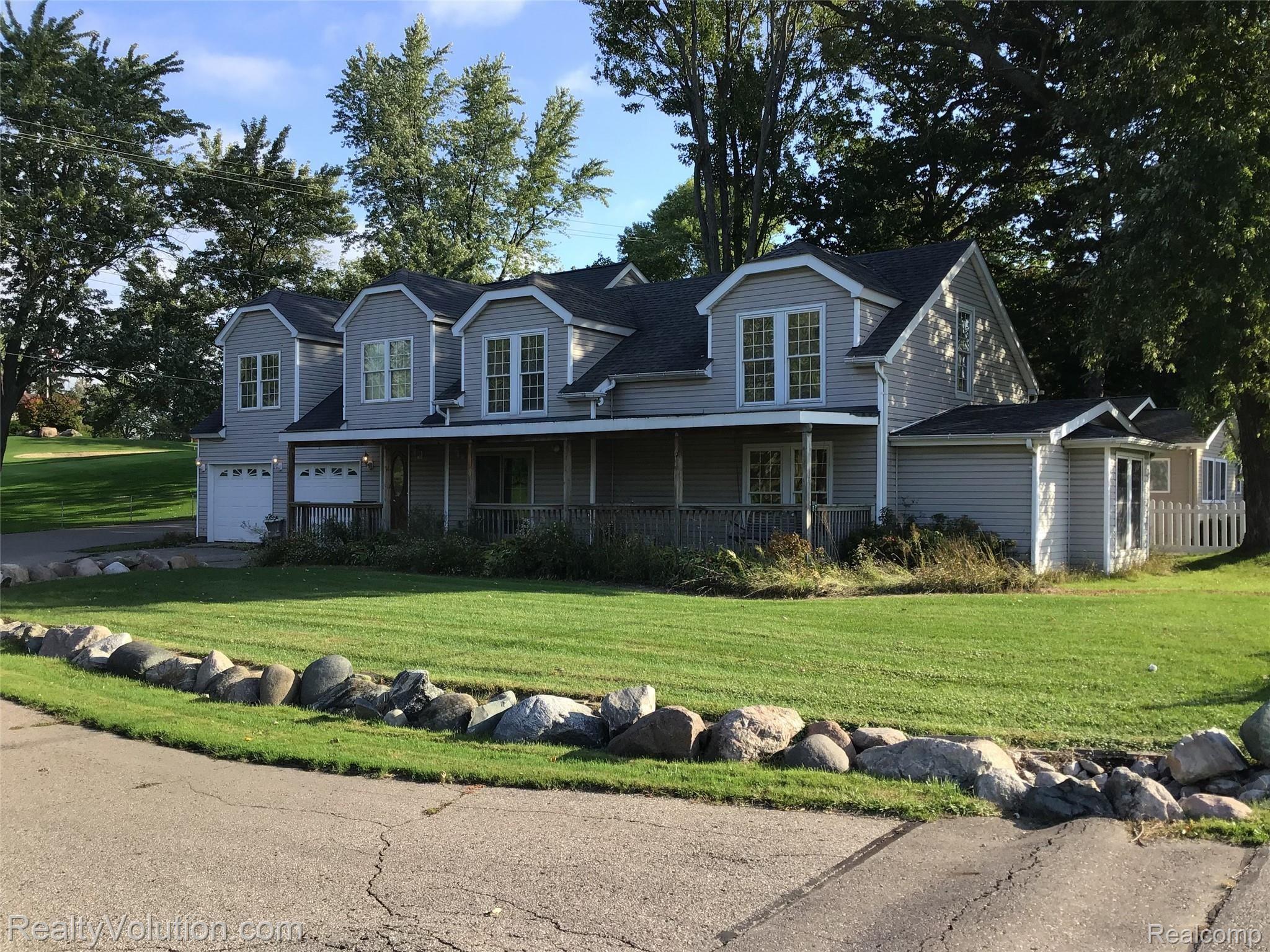 3780 Hunt Road Lapeer, MI 48446 - Photo 1 of 29 6896FB96-D3B3-458E-9EB6-CA68030BB9F4.jpeg