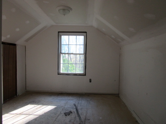 1496 Indian Ridge Road Stuarts Draft, VA 24477 - Photo 6 of 11 Gallery Image 6