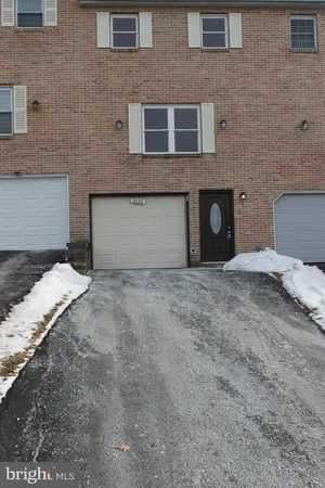 $2,150 | 2620 Mountain Lane, Allentown, PA 18103