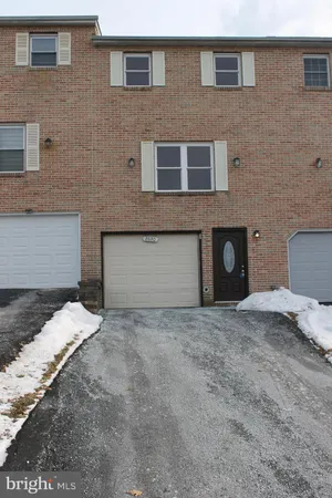 $2,150 | 2620 Mountain Lane, Allentown, PA 18103