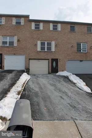 $2,150 | 2620 Mountain Lane, Allentown, PA 18103