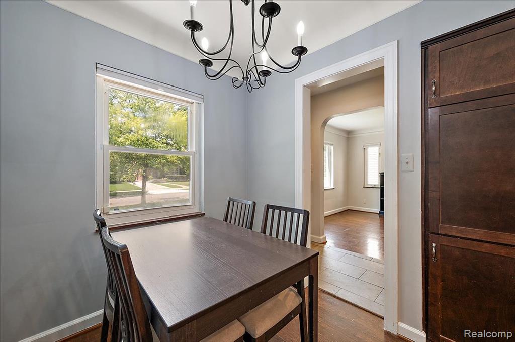 1450 Hampton Road Grosse Pointe Woods, MI 48236 - Photo 13 of 53