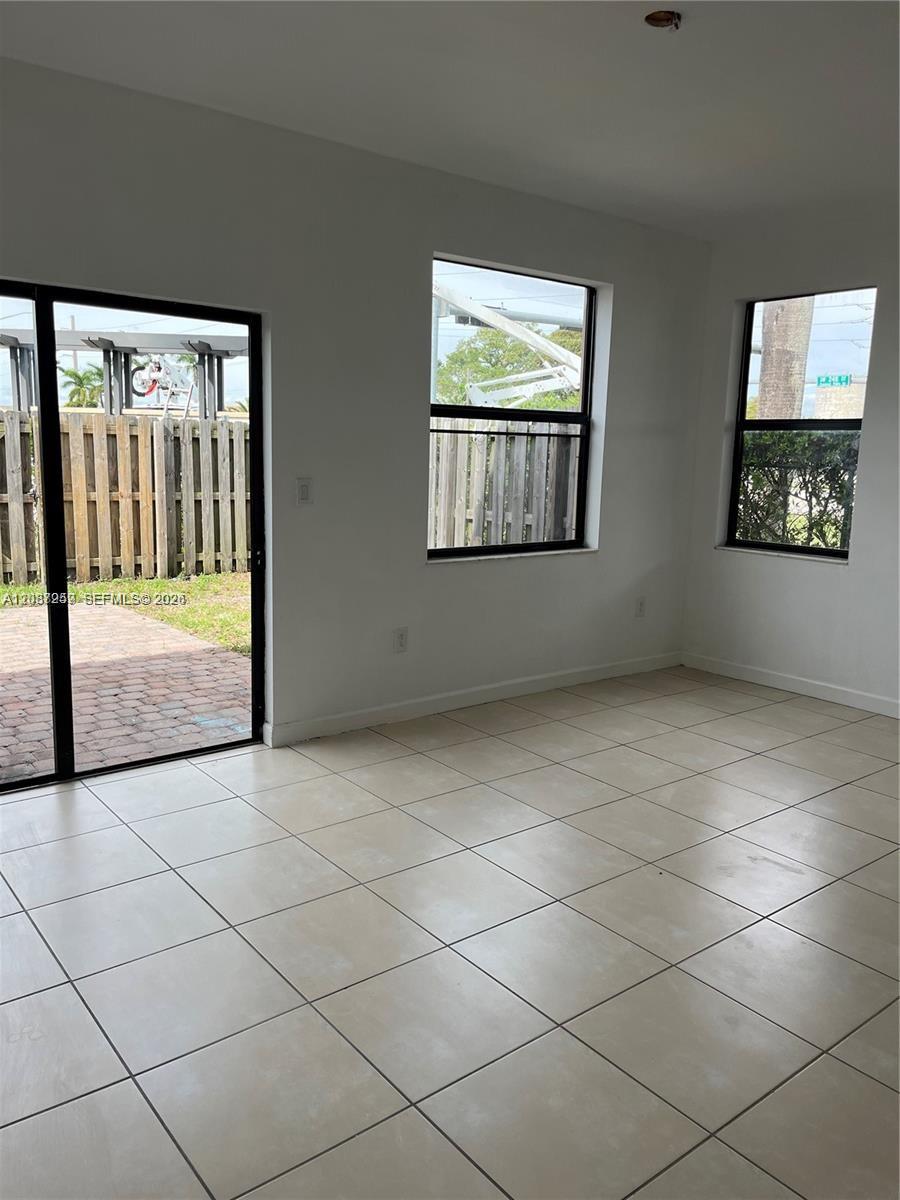 24804 Southwest 116th Avenue Homestead, FL 33032 - Photo 4 of 13