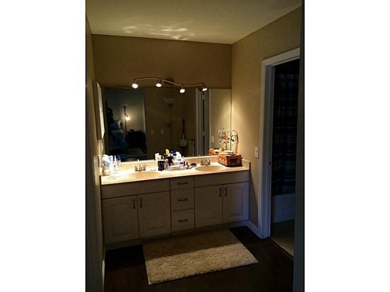 363 West Camino Real, Unit 5 Boca Raton, FL 33432 - Photo 6 of 10 Bathroom