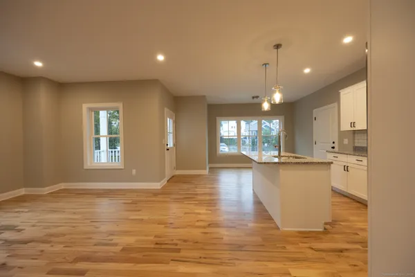 $3,150 | 213 Old Towne Road, Cheshire, CT 06410