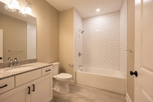 $3,150 | 213 Old Towne Road, Cheshire, CT 06410