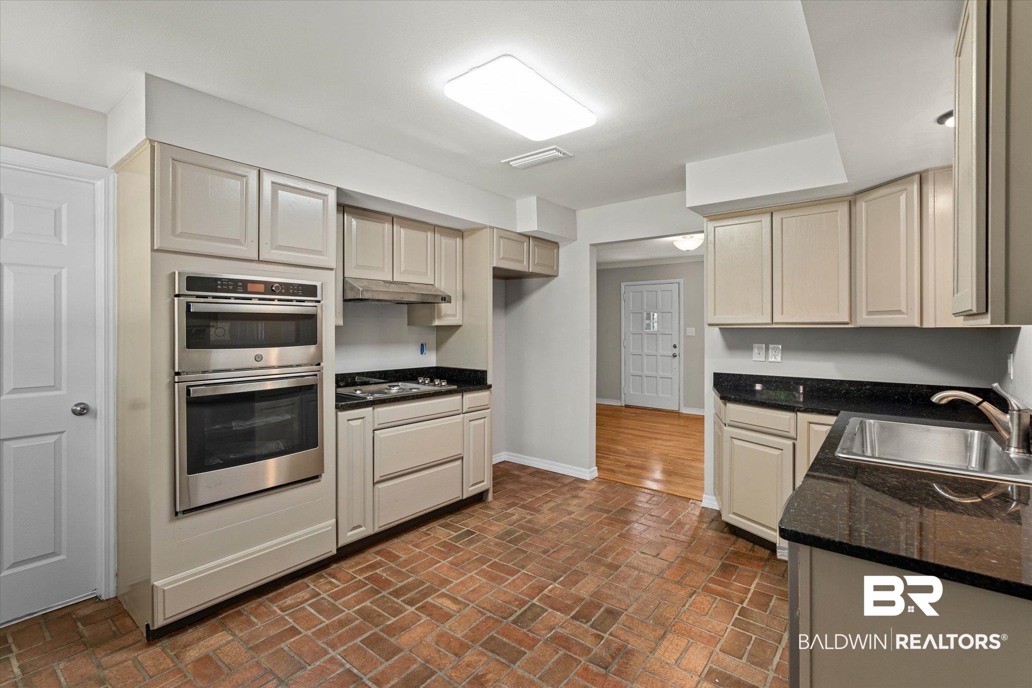4700 Bit And Spur Road Mobile, AL 36608 - Photo 8 of 21 Gallery Image 8