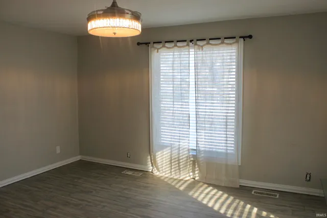 $165,000 | 310 South Walnut Street, Plymouth, IN 46563