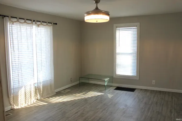 $129,500 | 310 South Walnut Street, Plymouth, IN 46563