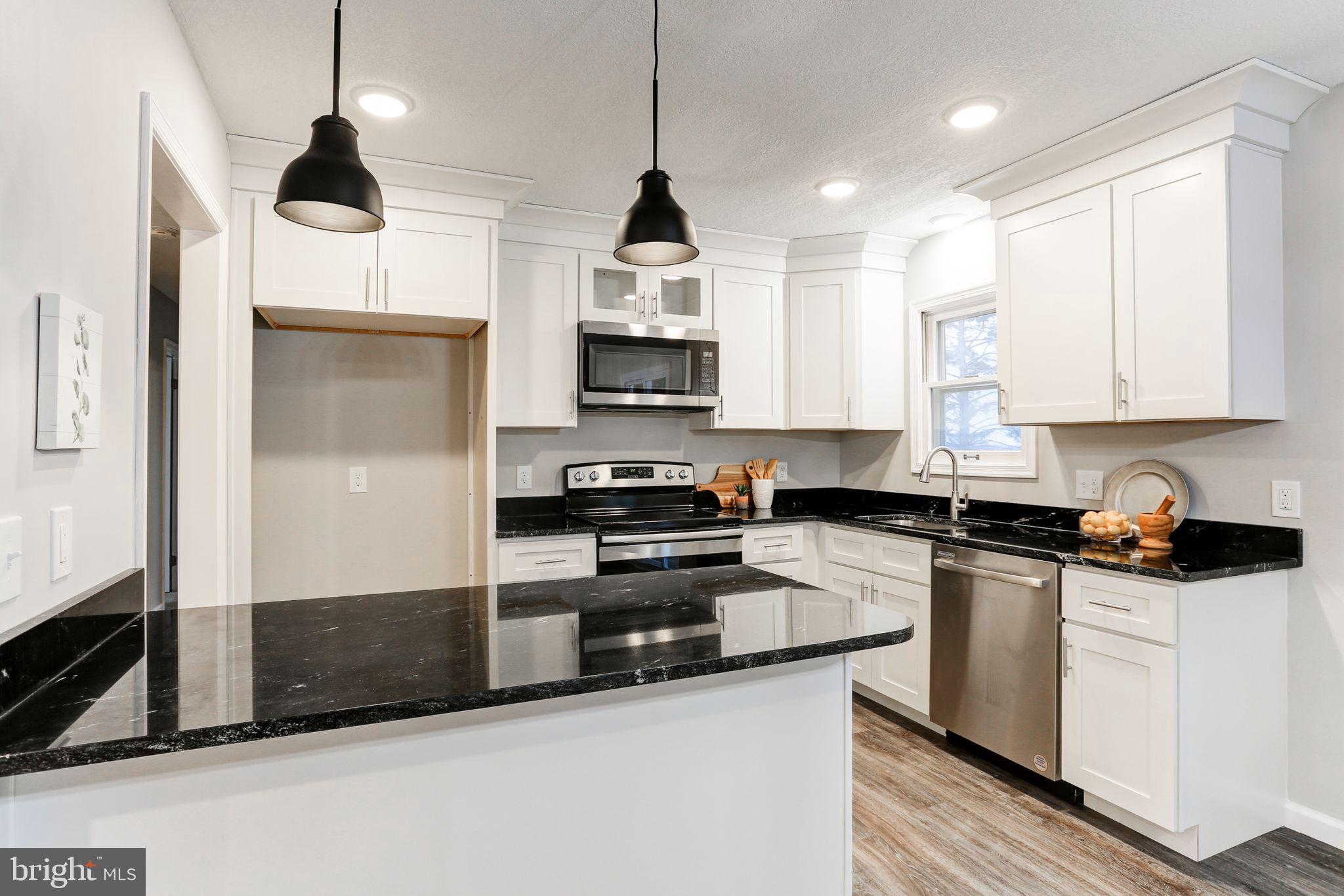241 Reynolds Mill Road York, PA 17403 - Photo 2 of 32 Gallery Image 2