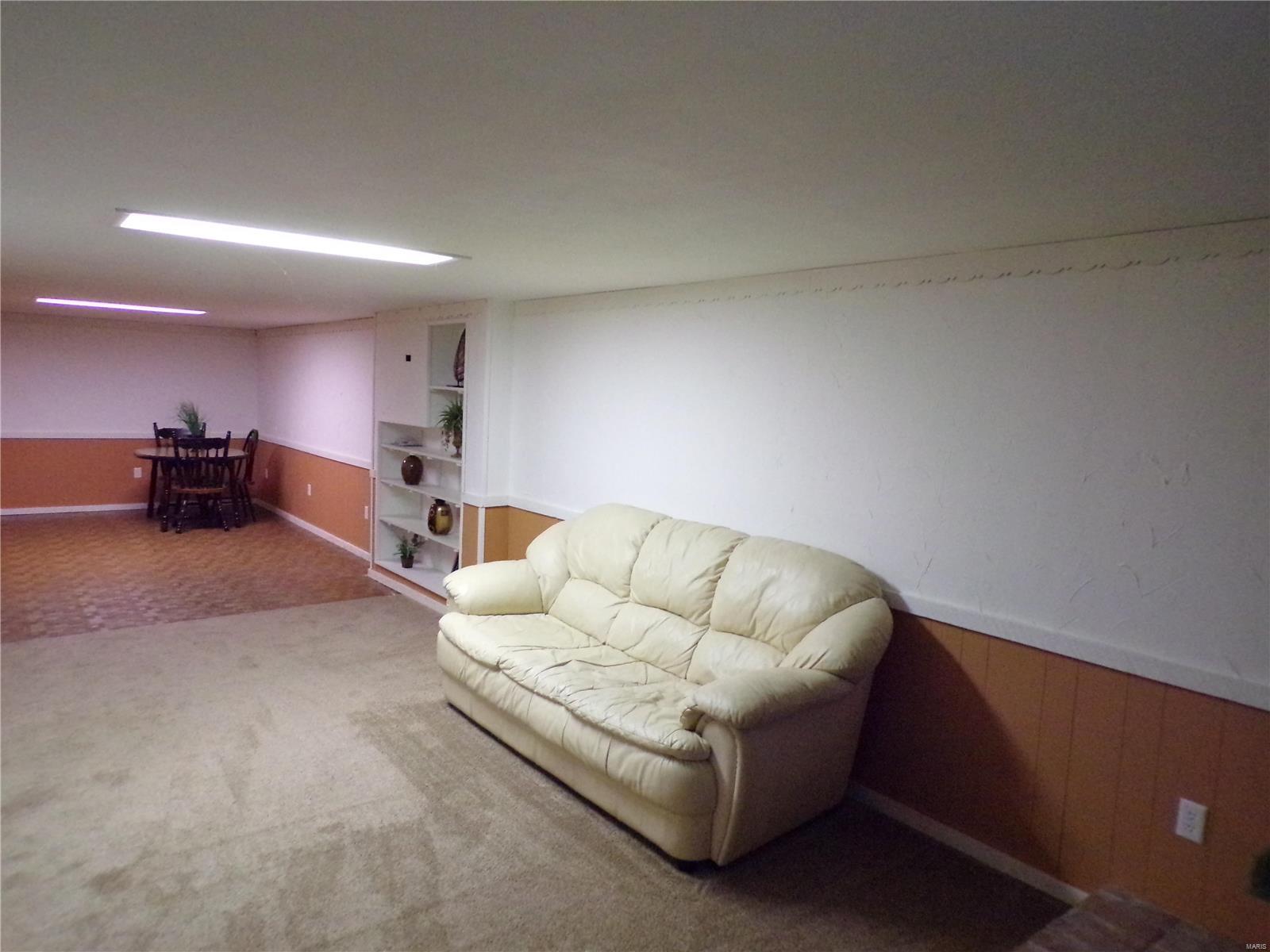 1080 Mullanphy Road Florissant, MO 63031 - Photo 14 of 23 Gallery Image 14