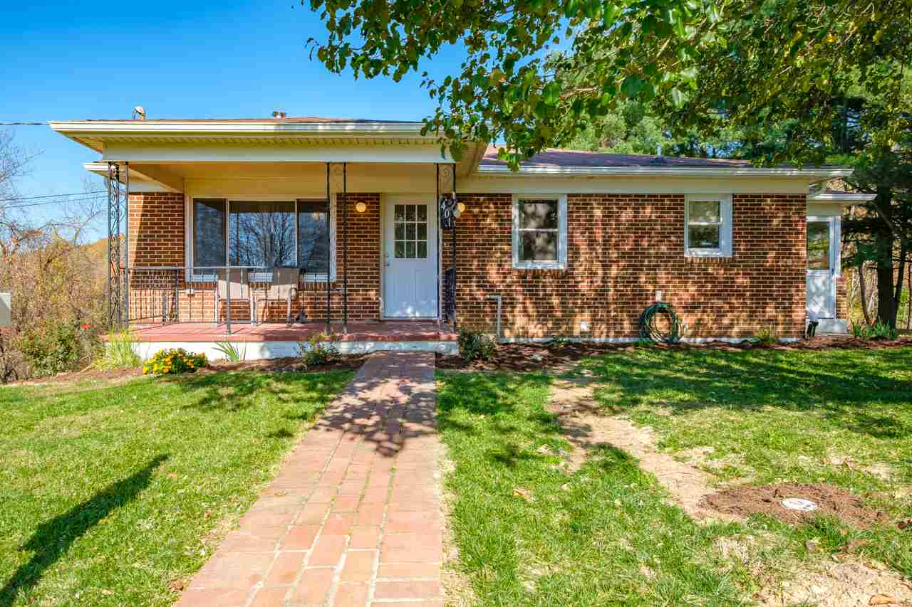 401 Amherst Road Staunton, VA 24401 - Photo 1 of 37 Gallery Image 1