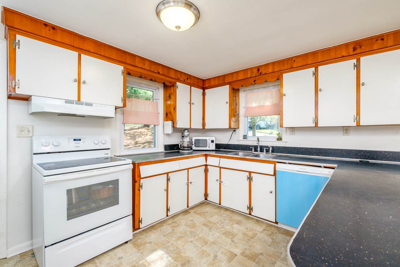 401 Amherst Road Staunton, VA 24401 - Photo 11 of 37 Gallery Image 11