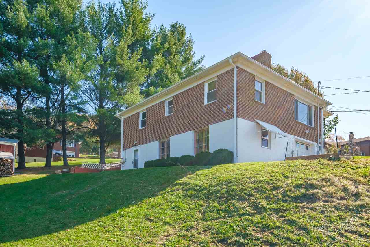 401 Amherst Road Staunton, VA 24401 - Photo 33 of 37 Gallery Image 33