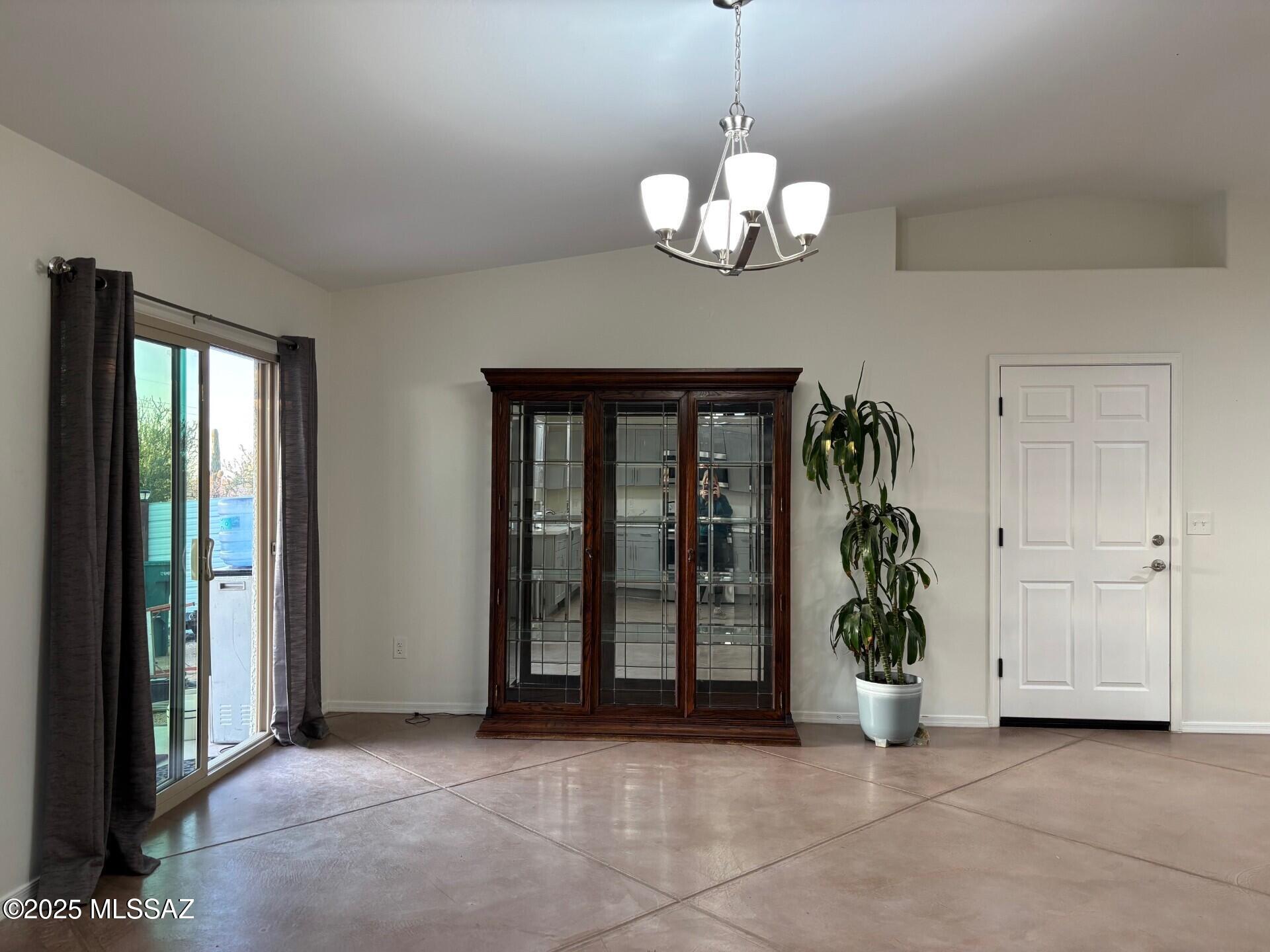 5669 North Avra Road Tucson, AZ 85743 - Photo 4 of 21 Gallery Image 4