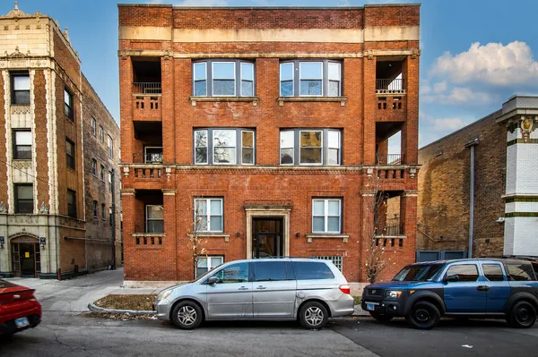 $2,800 | 5310 South Harper Avenue, Unit 2S, Chicago, IL 60615