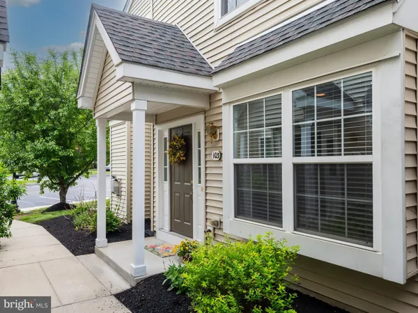 $425,000 | 103 Granite Lane, Unit 6, Chester Springs, PA 19425