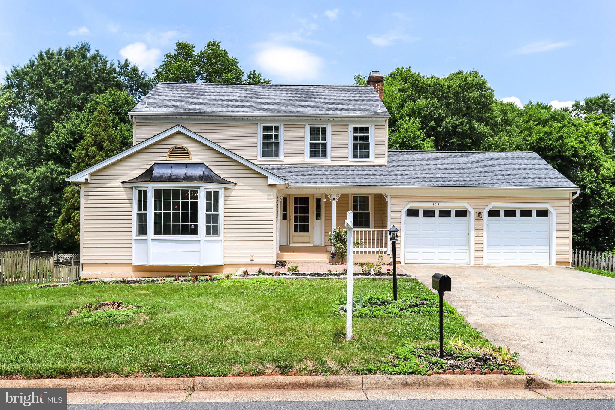 124 Environs Road Sterling, VA 20165 - Photo 2 of 62